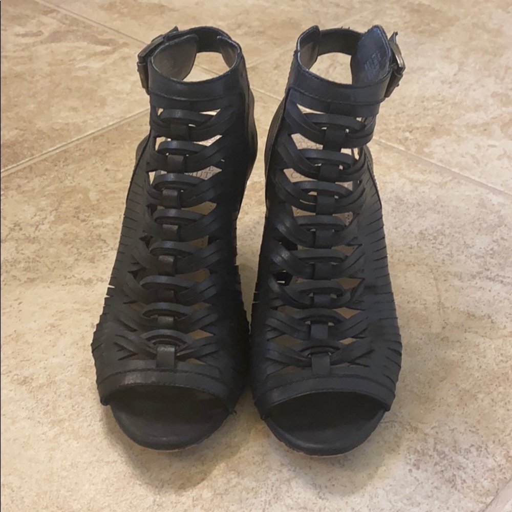 Vince Camuto Emore Black Leather Cone Heel Sandal